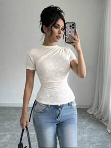 Chiquease Áo thun nữ cổ đứng đơn giản ôm vừa vặn cổ tròn xếp ly tay ngắn - Màu be - Xem 8