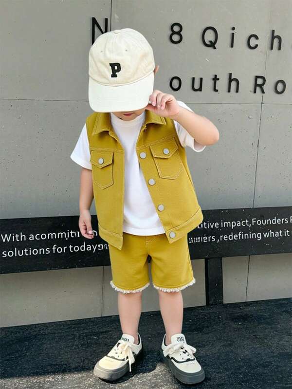 SHEIN Genkimix Kids Set de 3 bucăți pentru copii mici, tricou casual cu mânecă scurtă, vestă din denim învechită și pantaloni scurți din denim rupt, ținută de vară