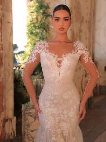 Glamrae Elegant Luxurious Embroidery Lace Applique Contrast Mesh Fishtail Dress With Train, Suitable For Wedding, Birthday Party, Single's Party, Vacation, Ball, Bridal Gown, Bride