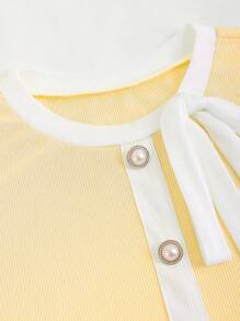 Sweetra 撞色饰边系带前 T 恤 图案 T 恤 女式上衣