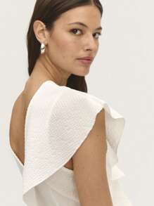 Nöista 白色不对称荷叶边上衣，荷叶边袖，荷叶边下摆，可调节 V 领带。非常适合春季或夏季场合，例如复活节。 - 白色 - 查看 3