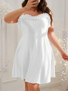 SilkySpell Gaun Tidur Camisole Wanita Ukuran Besar Warna Polos Bahan Sutra Imitasi dengan Hiasan Ruffle - Putih - View 3
