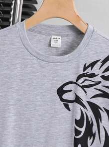 SHEIN Tween Boy Loose Casual Lion Graphic T-Shirt & Shorts 2 Pieces Knit Loungewear Set, Summer - Grey - View 6