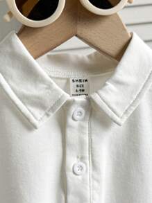 SHEIN 2 件套婴儿/男童 Polo 领无袖背心和短裤套装，时尚可爱的外出装，休闲都市装 - 彩色 - 查看 3