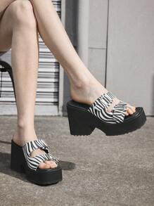 Sugerpunk Summer Fashion Zebra Pattern Buckle Thick Sole Platform Sandals - Black and White - View 5
