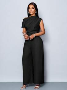 SOLERSUN 四季女装通勤优雅日间外出休闲简约杏色露肩不对称领口肩部褶皱短袖阔腿连体裤 - 黑色 - 查看 5