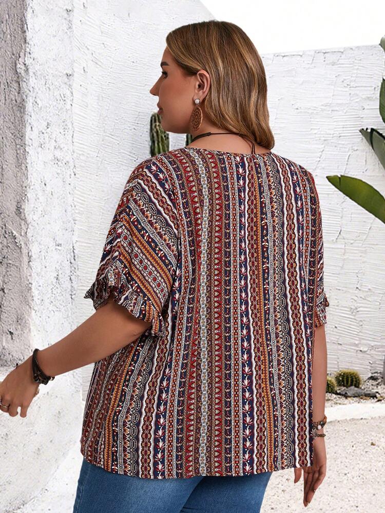 1pc Plus Size V-Neck Short Sleeve Shirt, Minimalist & Fashionable For Summer,Vacation Woman,Concert Women,Easter Women,Easter Women,Country Concert, Western Wear Women,Boho Chic,Boho Women,Summer For Women Tunic Top,Spring