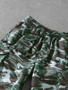 PAVTROS Manfinity Streetrush Men's Drawstring Waist Side Pocket Camo Print Loose Cargo Capri Pants