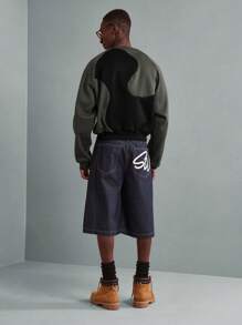 SUMWON Felpa bicolore di design, design a blocchi di colore curvo alla moda, streetwear casual moderno, essenziale urban minimalista per l'autunno e l'inverno
