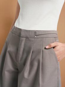 Ontre 2025 女式褶皱纯色休闲中腰短裤