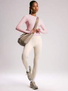 Musera Sport 长袖Logo修身拇指孔运动上衣，适合板式网球、网球、匹克球、健身房、瑜伽、普拉提、日常休闲等场合。 - 粉色 - 查看 4