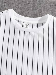 SHEIN 2 件套青少年男孩休闲运动条纹圆领 T 恤和短裤，适合通勤、上学、日常休闲装、运动、春夏 - 軍綠色 - 查看 5