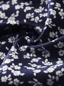 SHEIN Unity Váy suông hở eo họa tiết hoa nhỏ xinh xắn cho kỳ nghỉ - Màu xanh hải quân - Xem 4