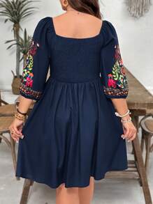 SHEIN VCAY Vestido corto de talla grande con escote corazón, estampado retro floral y animal, cintura definida y falda campana. Vestido casual bohemio para días festivos y San Valentín