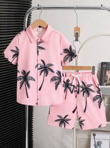 SHEIN Set de 2 piezas de camisa tipo polo de punto acanalado y shorts para niño preadolescente de vacaciones
