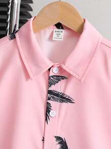 SHEIN Set de 2 piezas de camisa tipo polo de punto acanalado y shorts para niño preadolescente de vacaciones