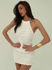 Aloruh 女士浪漫约会迷你连衣裙，露背挂脖褶皱纹理，适合春夏季假期 - 白色 - 查看 6