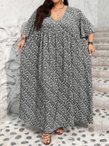 SHEIN CURVE+ Đầm Babydoll cổ chữ V tay ngắn họa tiết hoa rộng rãi cho nữ đi nghỉ mát cỡ lớn - màu đen - Xem 4