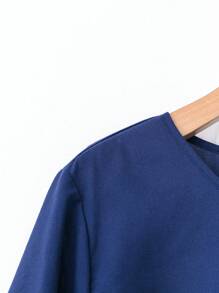 SHEIN LUNE 女士加大码纯色亚麻圆领荷叶边下摆直腿短裤休闲 2 件套 - 藍色 - 查看 5