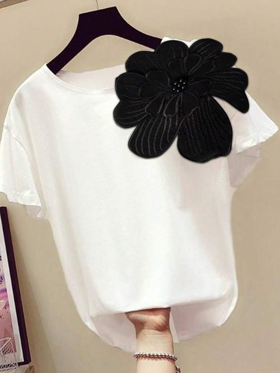 Franclia Camiseta com Aplicações Florais de Mangas Curtas para Verão, Camisetas Gráficas Femininas, Tops Fofos - Branco - Visão 1