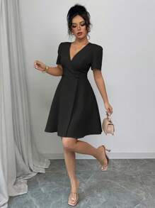 Elenzga 女士优雅纯色法式通勤 V 领双排扣装饰喇叭下摆 X 形短袖迷你连衣裙，春夏 - 黑色 - 查看 3