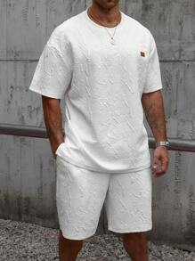 Manfinity Homme Conjunto casual de camiseta y pantalones cortos bordados de tela texturizada para hombre de talla grande