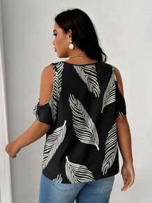 Maweii 大码 V 领露肩短袖全身印花休闲衬衫 - 黑與白 - 查看 3