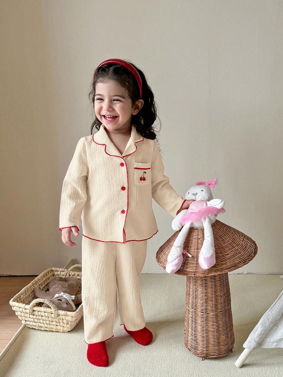 SHEIN Dozemod 女婴可爱简约樱桃印花翻领前开长袖长裤休闲舒适睡衣套装，2 件 - 彩色 - 查看 1