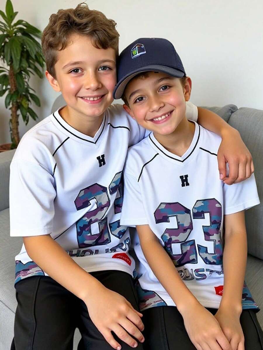 SHEIN 1pc Boys' Fashionable Casual Camouflage & Digital Letter Print V-Neck Oversized T-Shirt, Everyday Wear - Multicolor - View 1