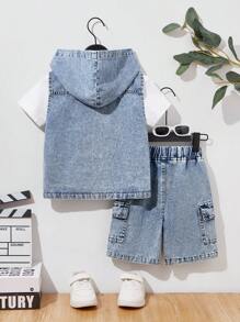 SHEIN طقم جينز للأولاد الصغار، لون أزرق متوسط قديم، يشمل سترة مقنعة وشورت كارجو مريح، بتصميم موضة شارع عصرية للأولاد ،2 قطعة - أزرق متوسط - مشاهدة 2