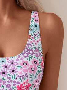 SHEIN Swim Springbreak Women Holiday Beach Ditsy Floral One-Piece Swimsuit For Summer Beach Vacation