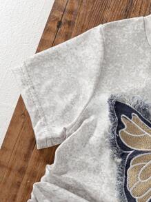 SHEIN Conjunto de 2 piezas para niñas jóvenes: Camiseta de manga corta con parche bordado de mariposa en denim y shorts cortos de denim con bolsillo