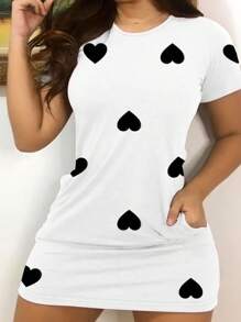 女士粉色爱心印花圆领短袖休闲连衣裙