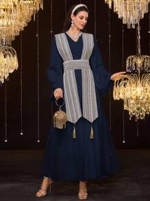 Al Najma 女士优雅缎带装饰喇叭袖阿拉伯连衣裙，端庄 - 藏蓝色 - 查看 6