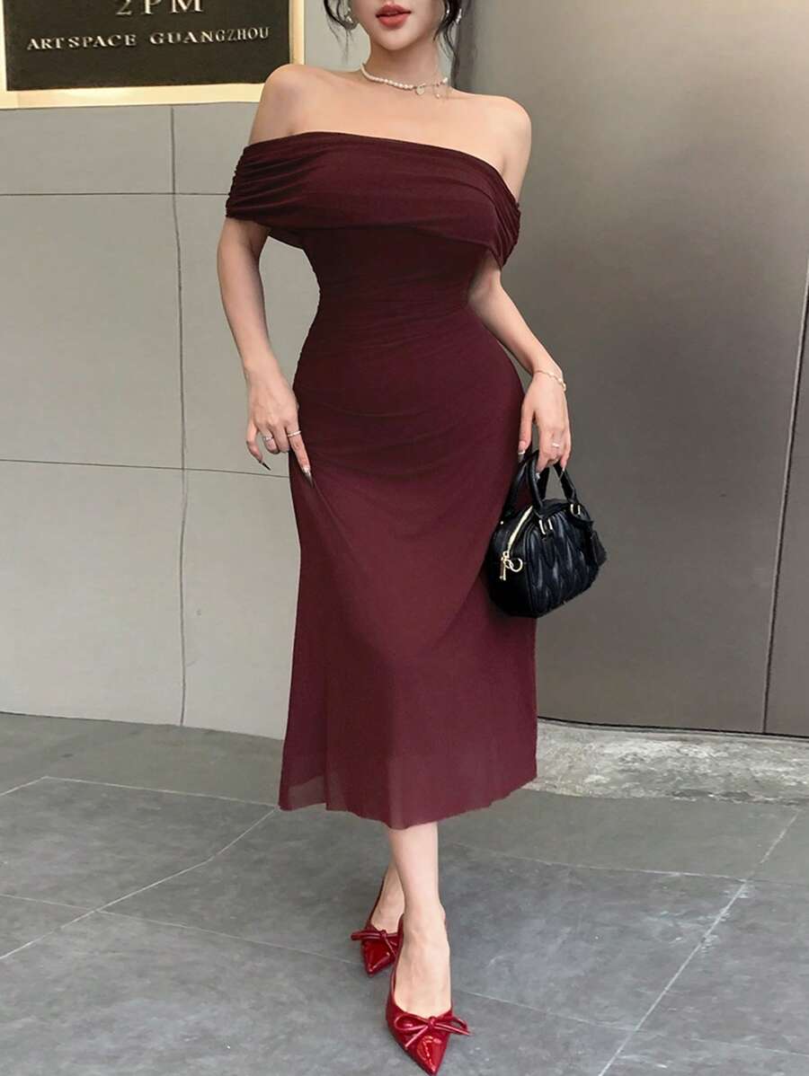 DAZY Vestido de fiesta elegante con hombros descubiertos, plisado lateral, superposición de malla, vestido de graduación, vestido de fiesta, vestido largo - Color caoba - Ver 1