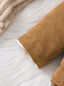 SHEIN 嬰兒男女帶垂墜口袋的保暖貼膩灰絨夾克