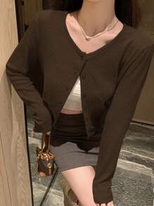 DAZY Camiseta casual con cuello redondo y botones delanteros de unicolor para mujer