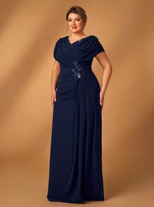 Serin Robe de mère de la mariée longue en ligne A drapée de luxe élégante de grande taille, marine, lourdement brodée