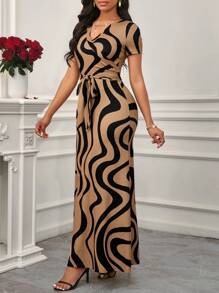 SHEIN Lady Plus Size Women's Wavy Striped V-Neck Short Sleeve Tie Waist Elegant Dress Gold And Black Dress Women Gold Maxi Dress Maxi Dress Casual Dress For Church Woman Cruise Dinner Dress Beach Dresses For Women Vacation Maxi Dress For Beach Long Casual Dresses For Women Cover Up For Swimsuit Long Dres - Multicolor - View 4