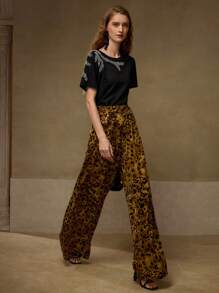 MOTF PREMIUM BEADED EMBROIDERY BOXY T-SHIRT - Black - View 3