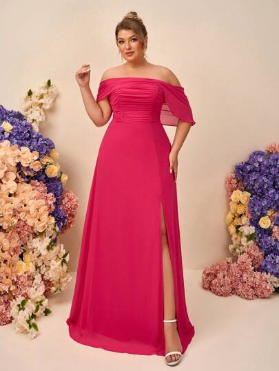 SHEIN Belle 大码优雅浪漫紫红色不对称袖、露肩、褶饰、开衩、 A 字型伴娘礼服