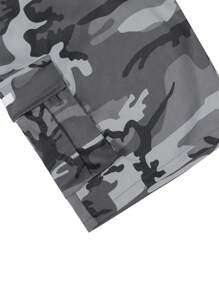 Manfinity EMRG Pantalones cortos tipo cargo para hombres con ajuste holgado, cintura con cordón y bolsillos con solapa