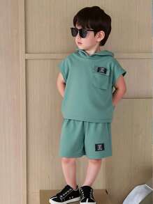 SHEIN 2 件装男婴夏季可爱休闲运动连帽衫上衣和短裤套装 - 彩色 - 查看 1
