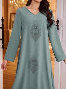 Al Najma 女式优雅印花宽松舒适长袍，镶有水钻