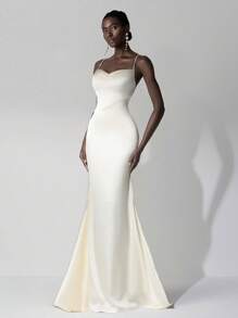 Elitara 优雅亮面缎面吊带裙，简约优雅的分段式修身鱼尾性感露背交叉绑带连衣裙，适合约会、海滩度假、单身生日派对、毕业返校季、婚礼等场合，也可作为百搭晚宴礼服、伴娘礼服、情人节礼服。 - 杏色 - 查看 2