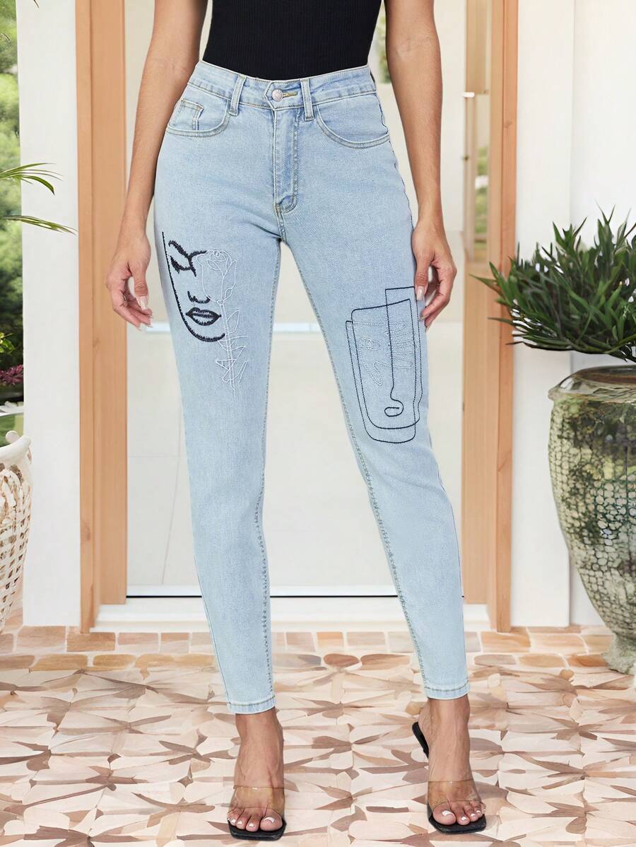 SHEIN LUNE Celana Jeans Slim Fit Wanita Motif Wajah Abstrak dengan Saku, Cocok untuk Liburan & Jalan-jalan - Biru - View 1