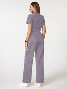 TaskEZ 女士 2 件套纯色 V 领短袖衬衫和裤子/护理手术服 - 紫色 - 查看 2