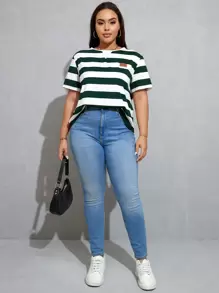 SHEIN Essnce Plus Size Women's Summer Casual Sports Striped Loose T-Shirt, Summer Tops, Cute Summer Tops,Back To School,Black And White T-Shirt