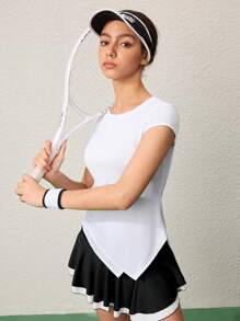 CourtClass 女士纯色圆领不对称下摆短袖运动 T 恤