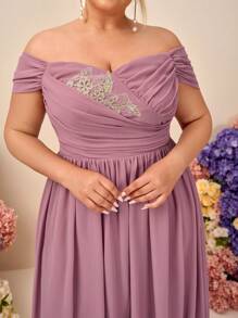 SHEIN Belle 大码优雅浪漫粉色露肩荷叶边 A 字形雪纺长款伴娘礼服 - 粉色 - 查看 7